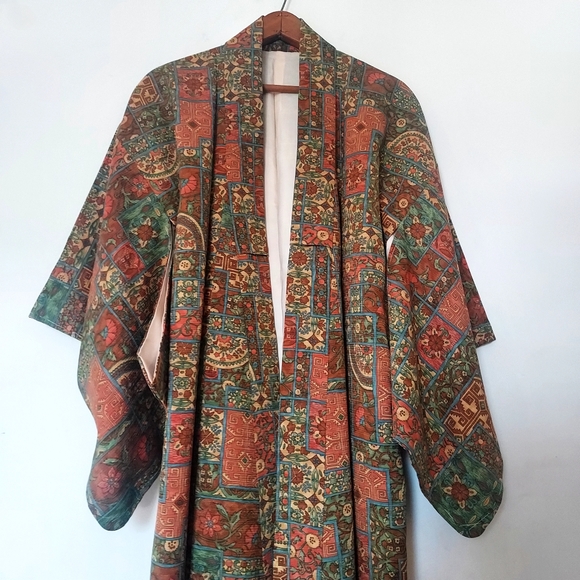 Vintage 50's 60's Japanese silk Kimono w/ tapestry design - Picture 13 of 16